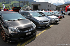 Schwarzer Grauer und Silberner Honda EP3