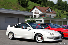 Weisser Integra Type R auf Work VS Felgen